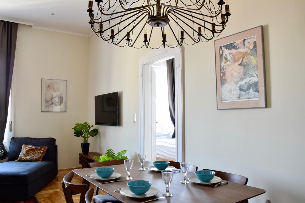 Luxury Apartment by Hi5 - Király street Suite Budapeste Exterior foto